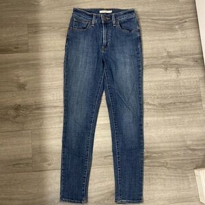 Women’s Levi’s Jeans